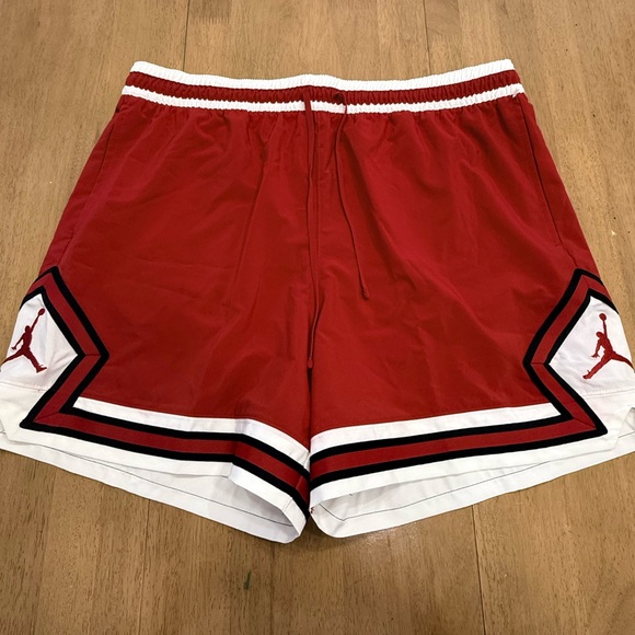 Air Jordan Diamond 84 Olympic Woven Lifestyle Shorts White Red HJ6366-687 Men XL - Picture 3 of 6